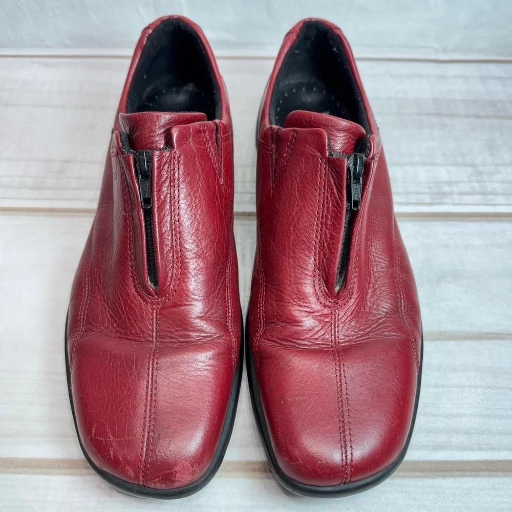 Ecco Dark Barn Red Leather Slip-On Loafer Shoes with Zipper Black Rubber Sole
